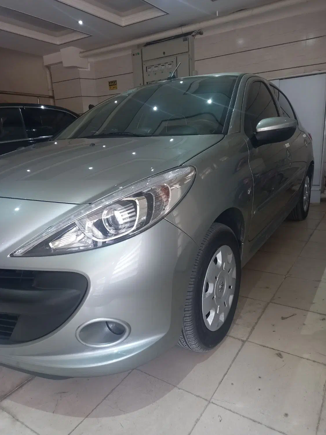 ۲۰۷ دنده ای تیتانیوم|خودرو سواری و وانت|بروجرد, |دیوار