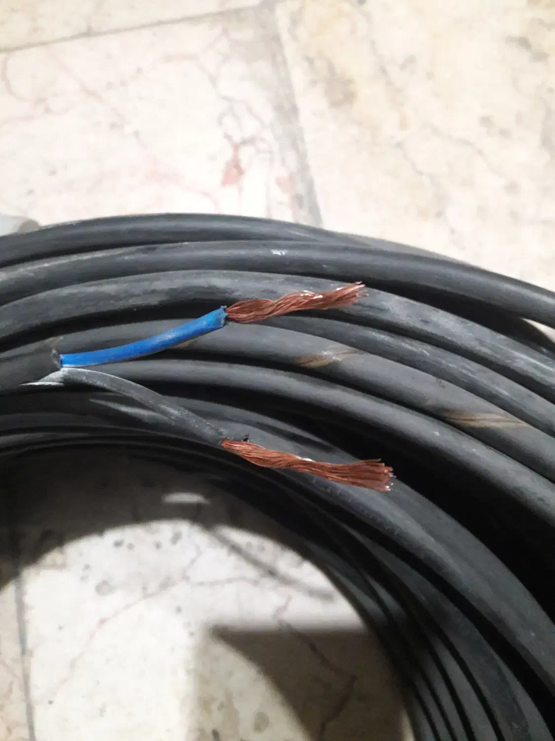 کابل برق|مصالح و تجهیزات ساختمان|برخوار, |دیوار