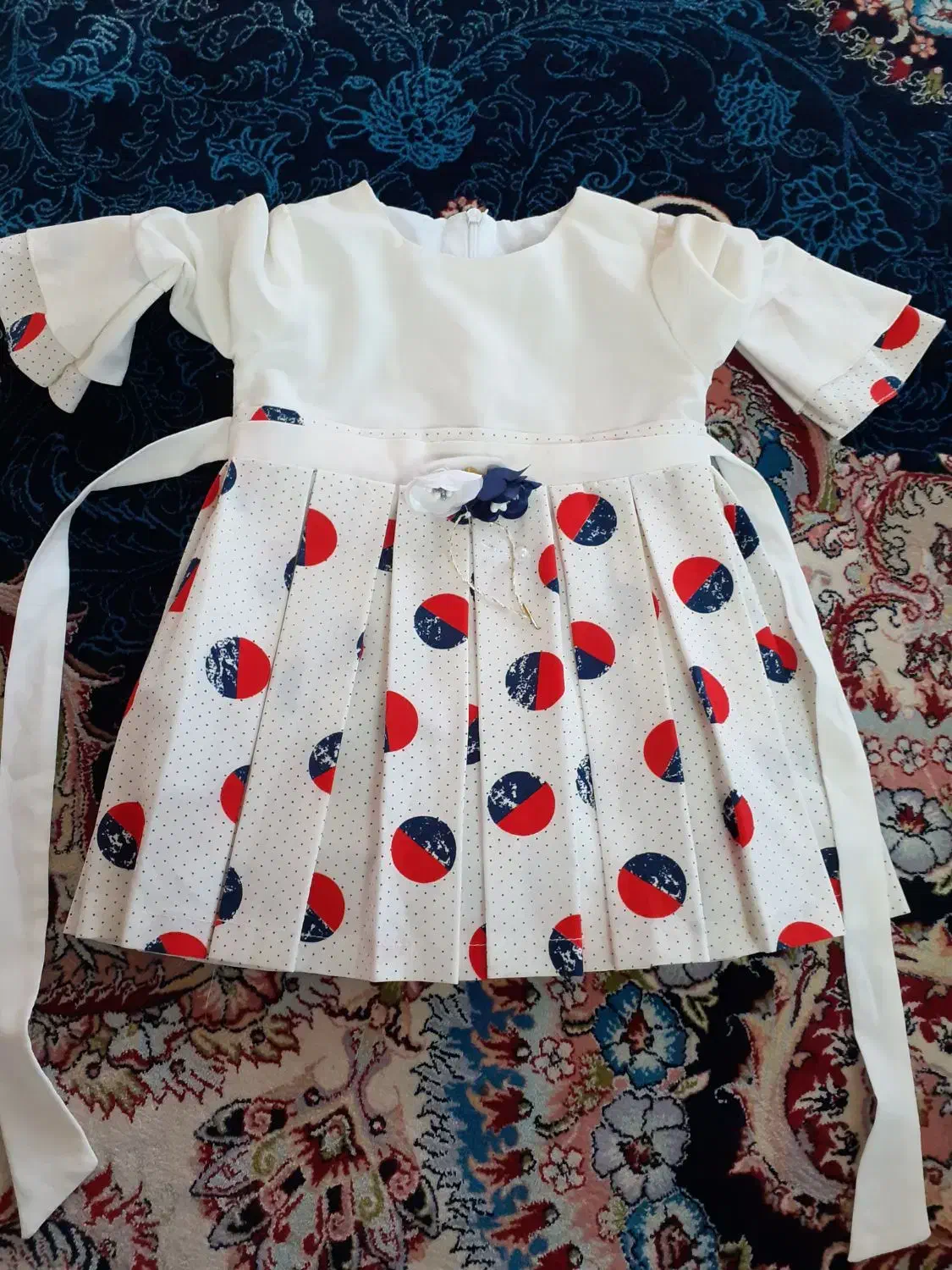 لباس بچگانه|لباس|اسفراین, |دیوار