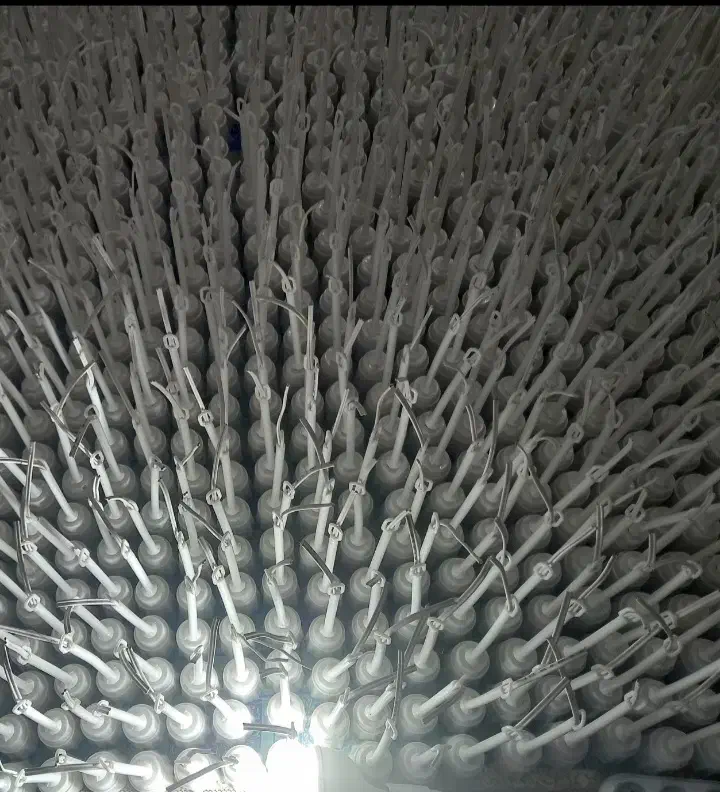 آویز میله ای|لوستر و چراغ آویز|قم, شهرک امام حسن|دیوار