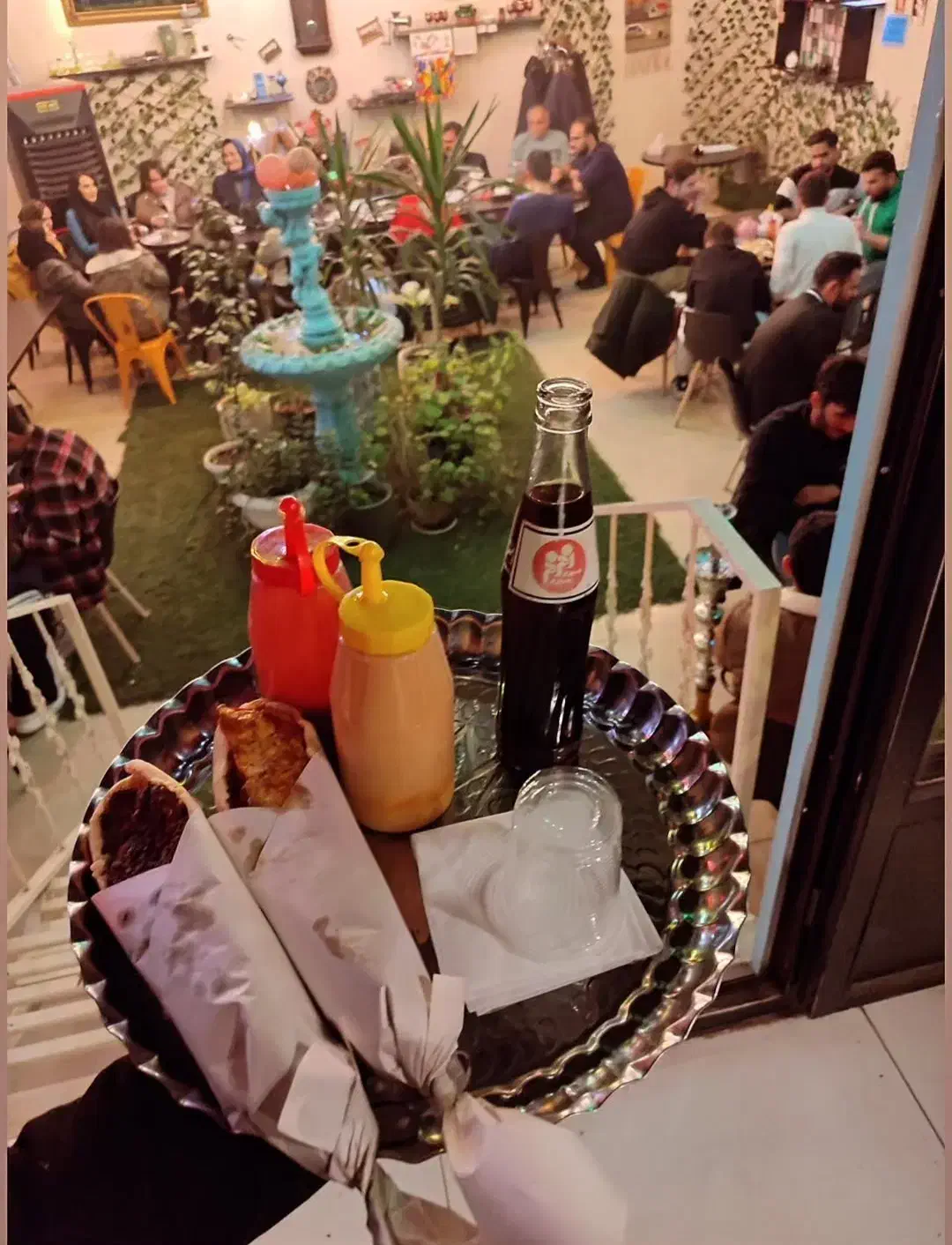 کمک آشپز و قلیون زن کافه فستفود|استخدام خدمات فروشگاه و رستوران|زنجان, |دیوار