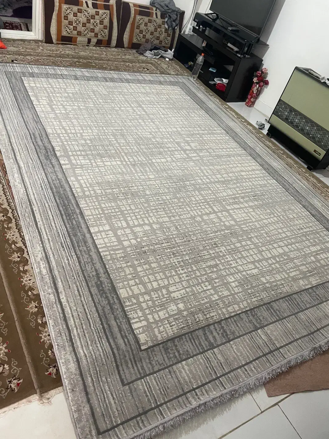 فرش 9 متری کامل نو داخل نایلون|فرش|اقبالیه, |دیوار