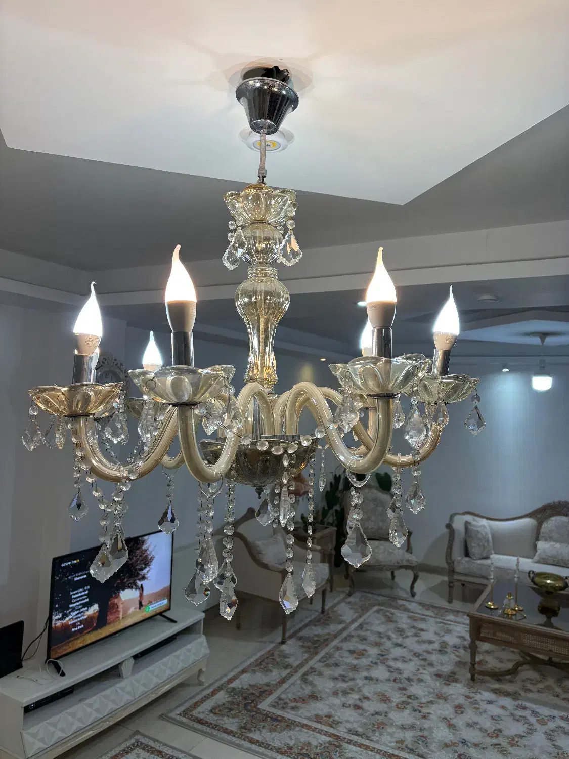 اوستر ۸شعله|لوستر و چراغ آویز|رشت, جهاد|دیوار