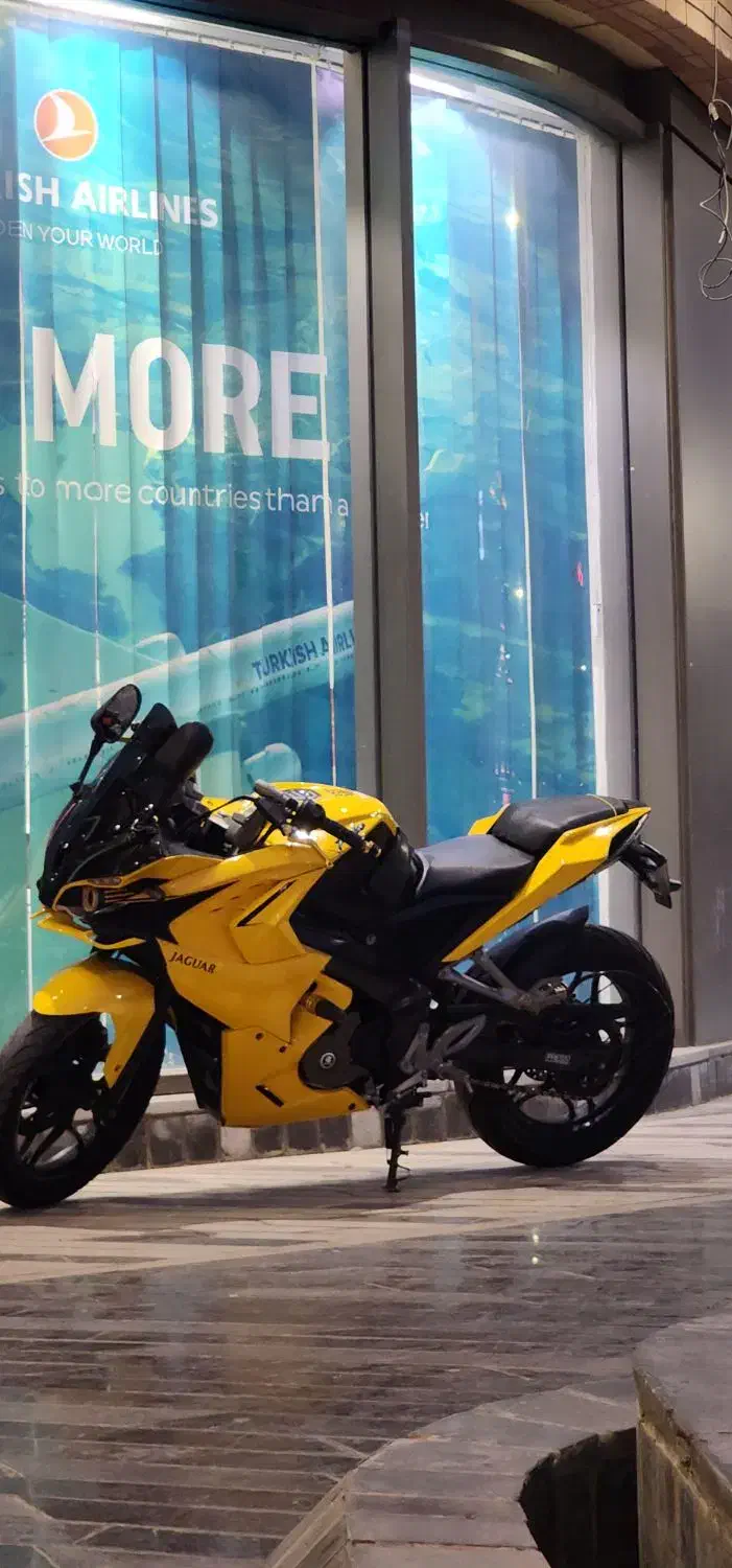 ار اس ۲۰۰|موتورسیکلت|شاهینشهر, حافظ جنوبی|دیوار