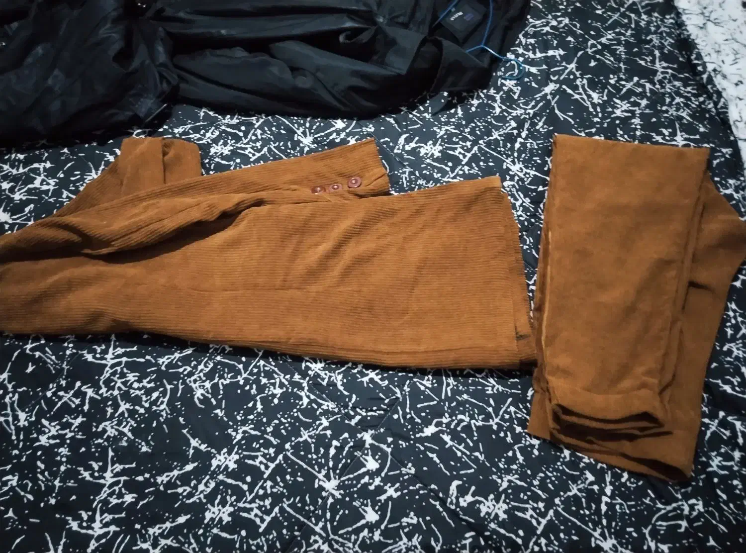 پاییزی مفت|لباس|نیشابور, سرآب کوشک|دیوار