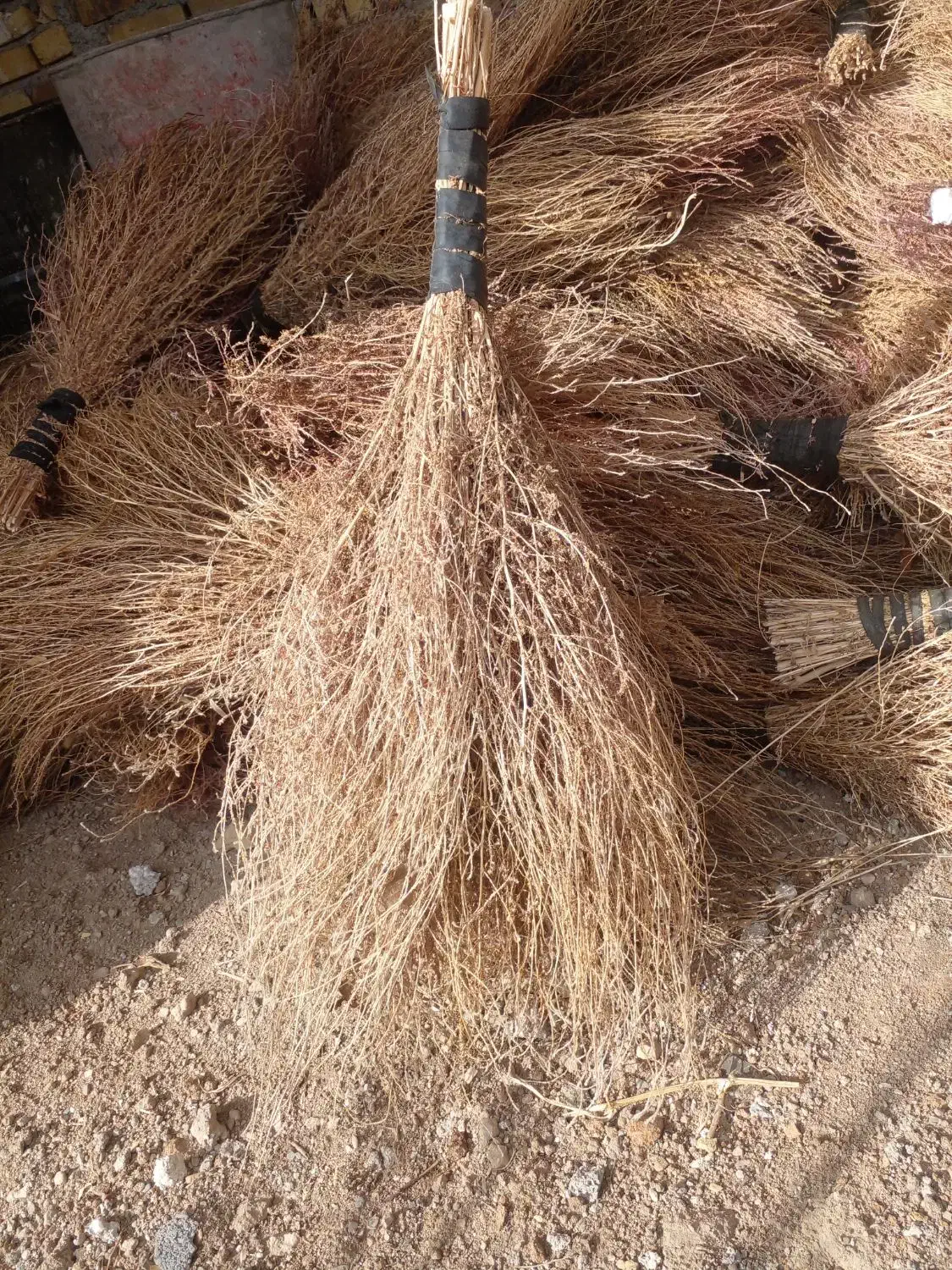 جارو|لوازم نظافت|سردرود, |دیوار