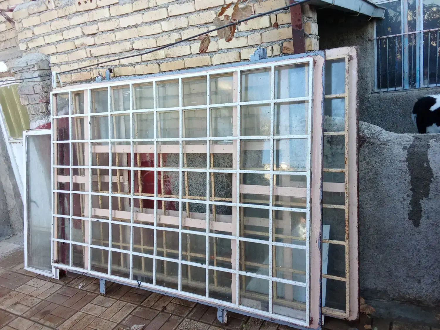 پنجره آهنی|مصالح و تجهیزات ساختمان|قوچان, |دیوار