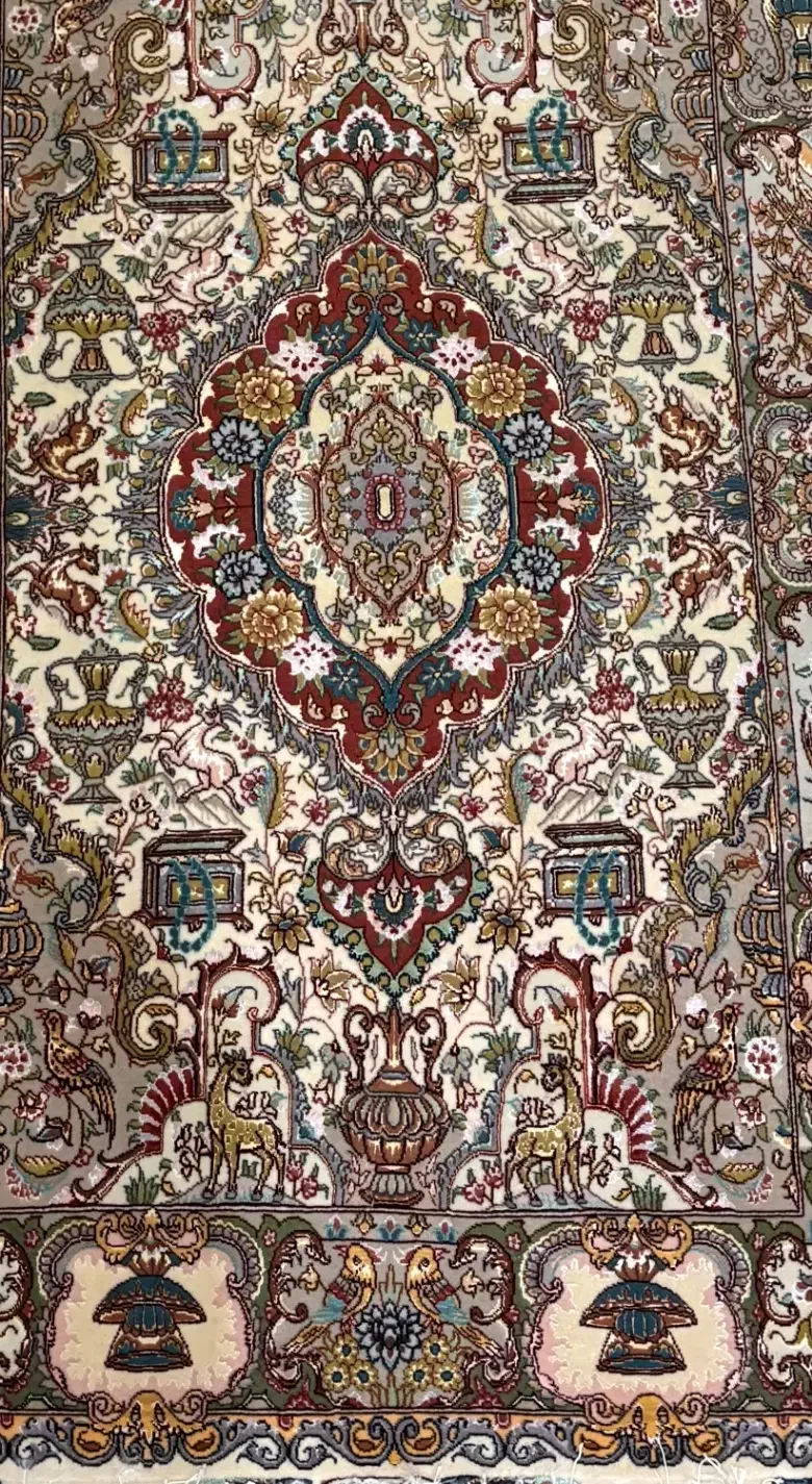 فرش تبریز ذرع و نیم نامی ( گل ابریشم)|فرش|تهران, حکیمیه|دیوار