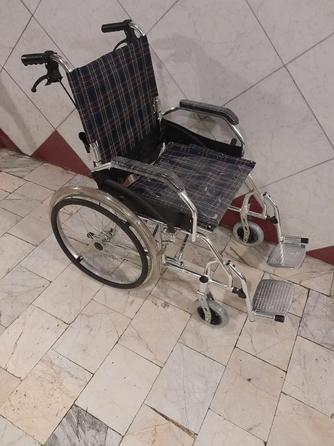 ویلچر آلمینیوم مسافرتی چرخ ۲۰|آرایشی، بهداشتی، درمانی|تهران, وردآورد|دیوار