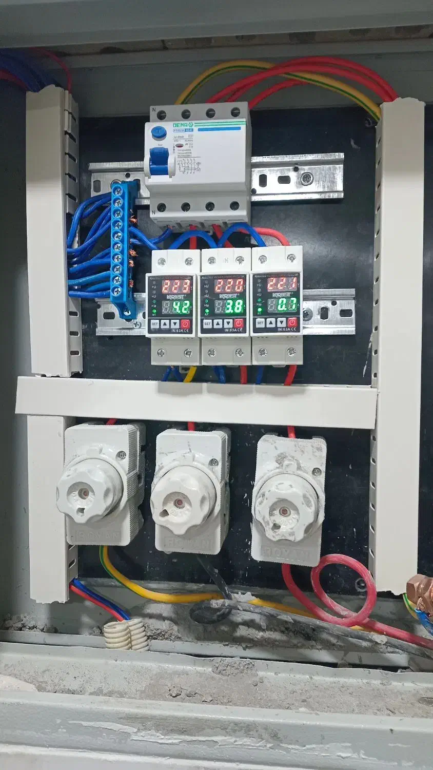 برق کاری برقکار کیانپارس مهرشهر کیانشهر کمپلو|خدمات پیشه و مهارت|اهواز, کیانپارس |دیوار