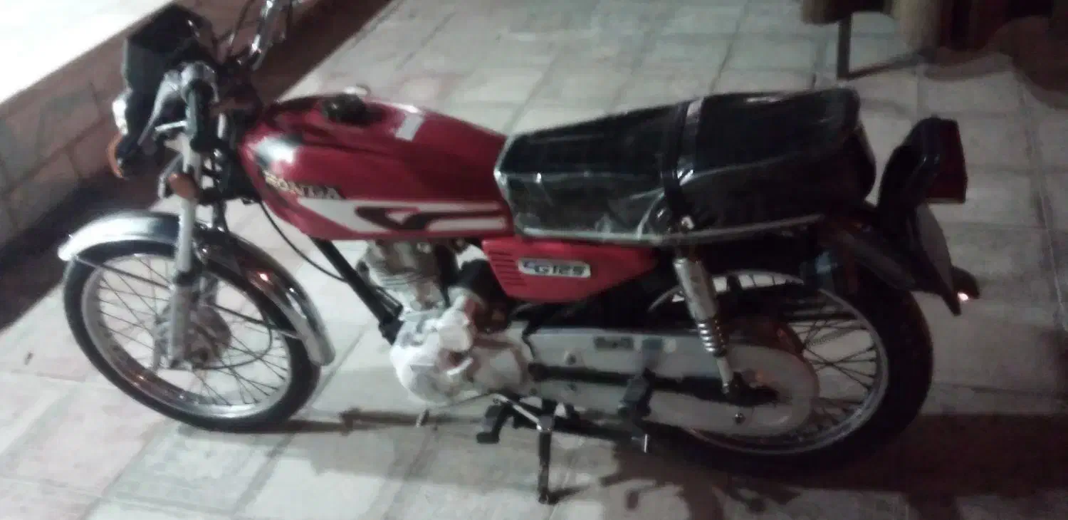 مدل ۱۳۴|موتورسیکلت|ششطراز, |دیوار