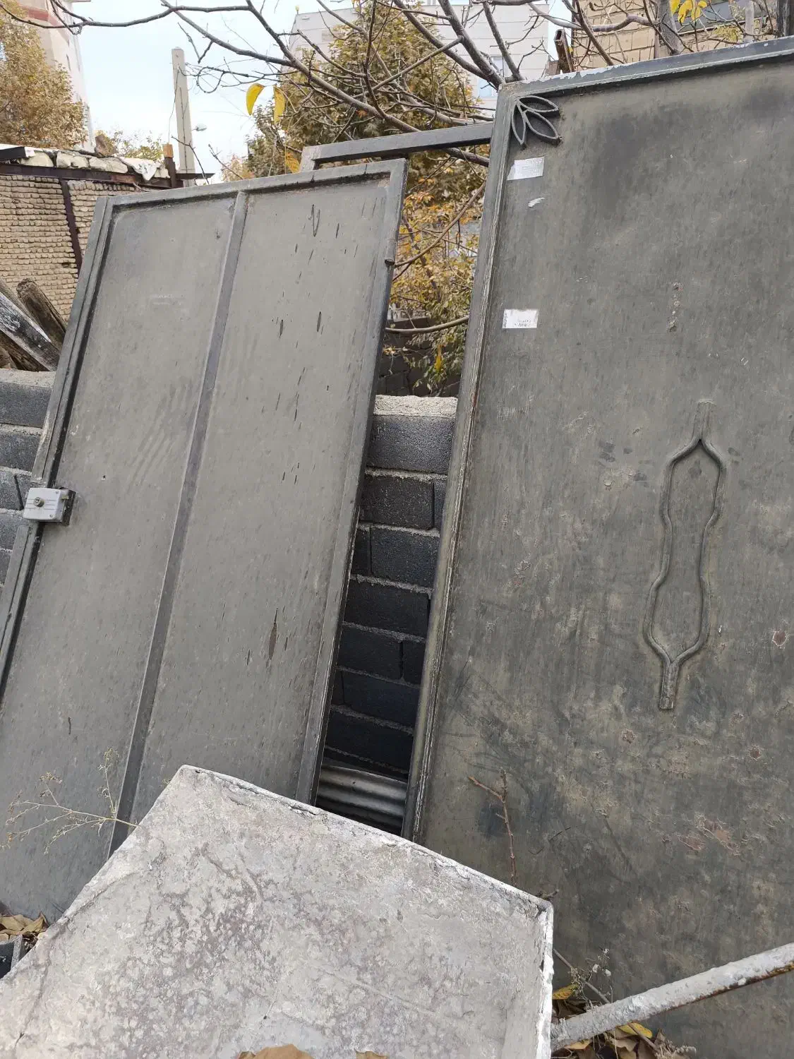 درب حیاطی دست دوم|مصالح و تجهیزات ساختمان|دماوند, دماوند|دیوار