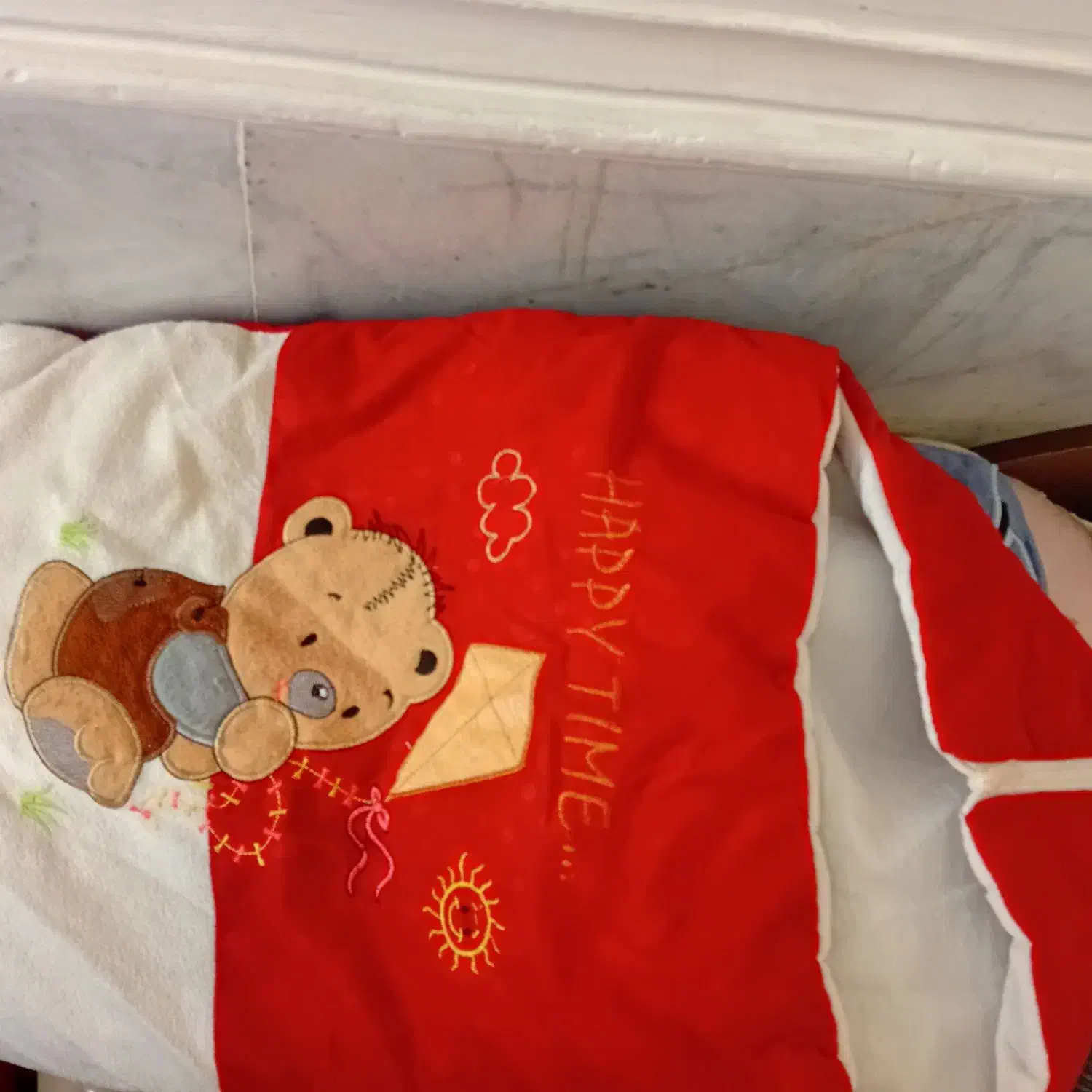 قنداق فرنگی|رختخواب، بالش، پتو|ایرانشهر, |دیوار