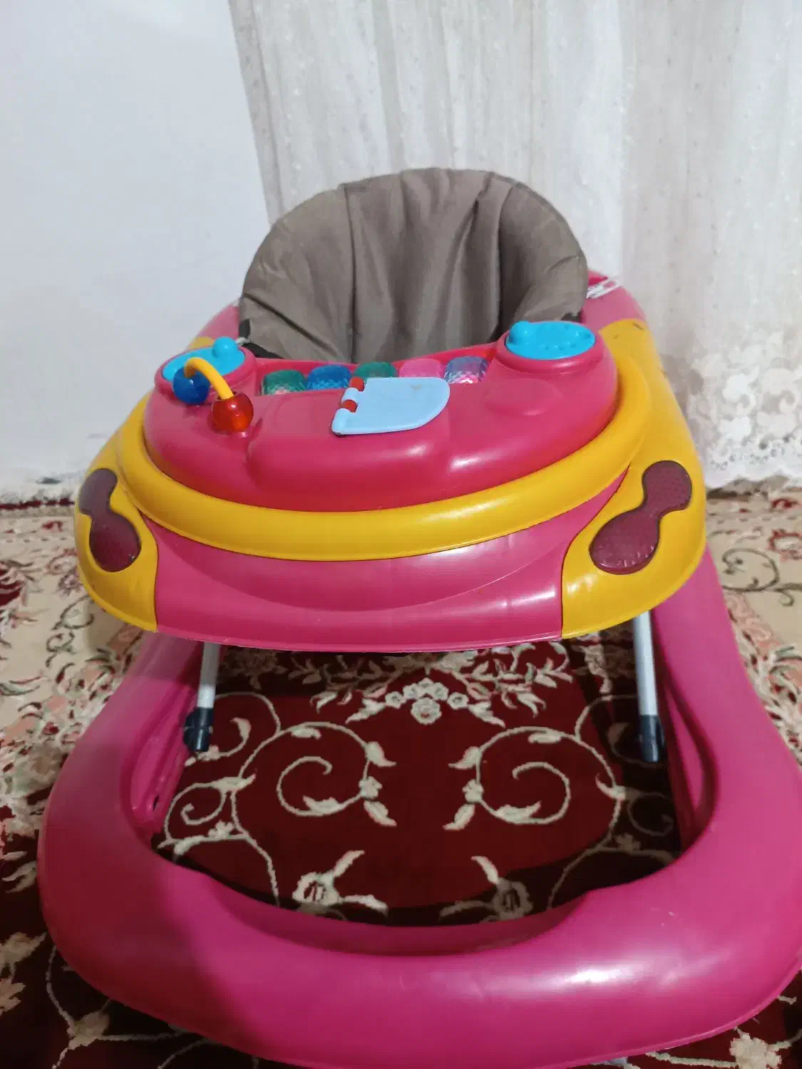 روروئک|کالسکه و لوازم جانبی|آشخانه, |دیوار