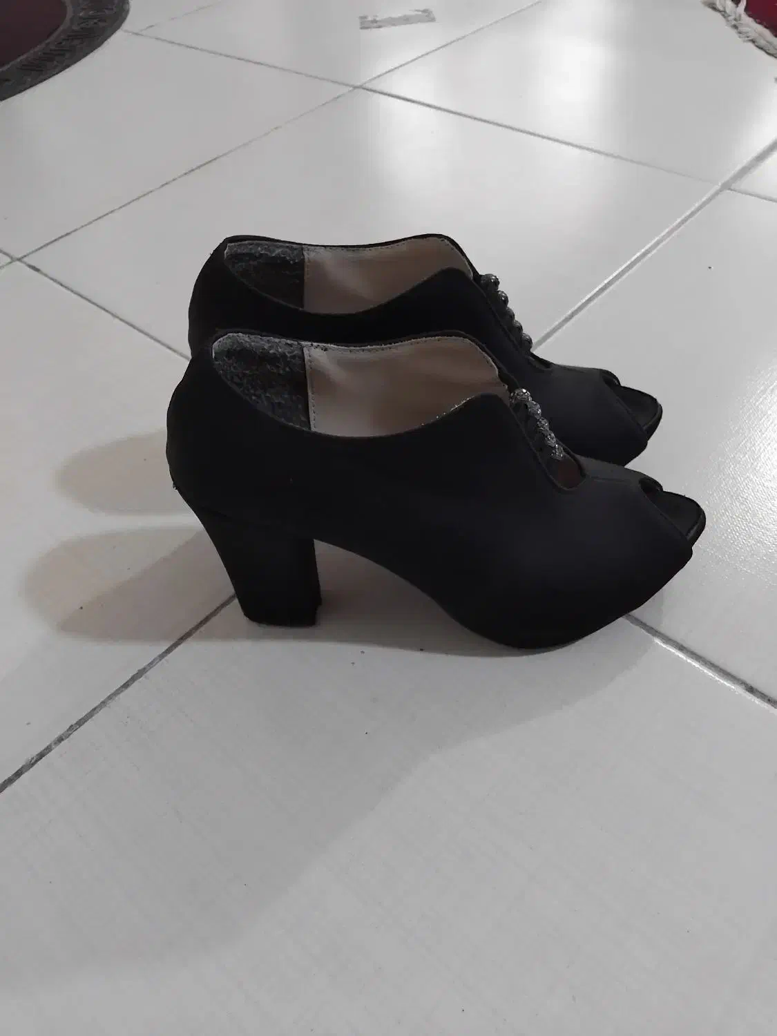 کفش|کیف، کفش، کمربند|محمدشهر, محمدشهر|دیوار