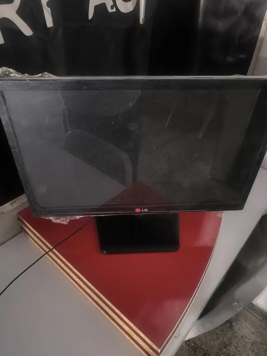 مانیتور ال جی lG 19 اینچ LED|قطعات و لوازم جانبی رایانه|نجف‌آباد, منتظری شمالی|دیوار