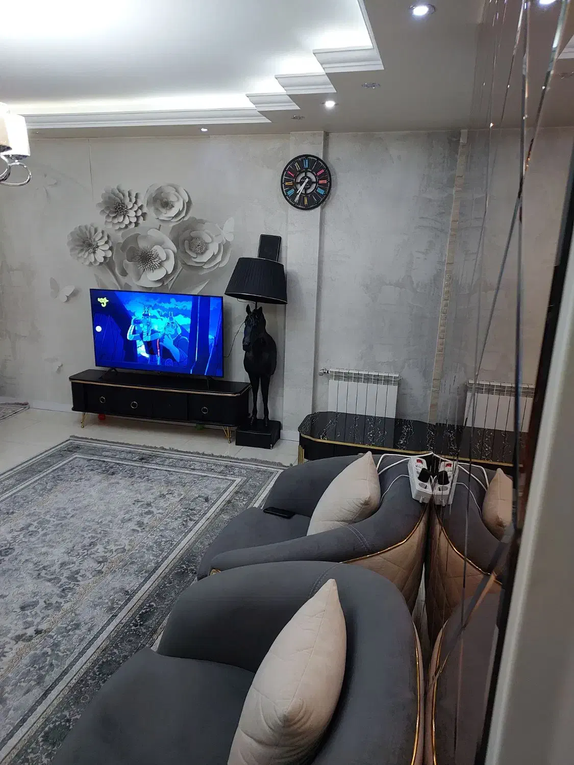 ۵۳ متر یک خواب پاسدار گمنام و آهنگ