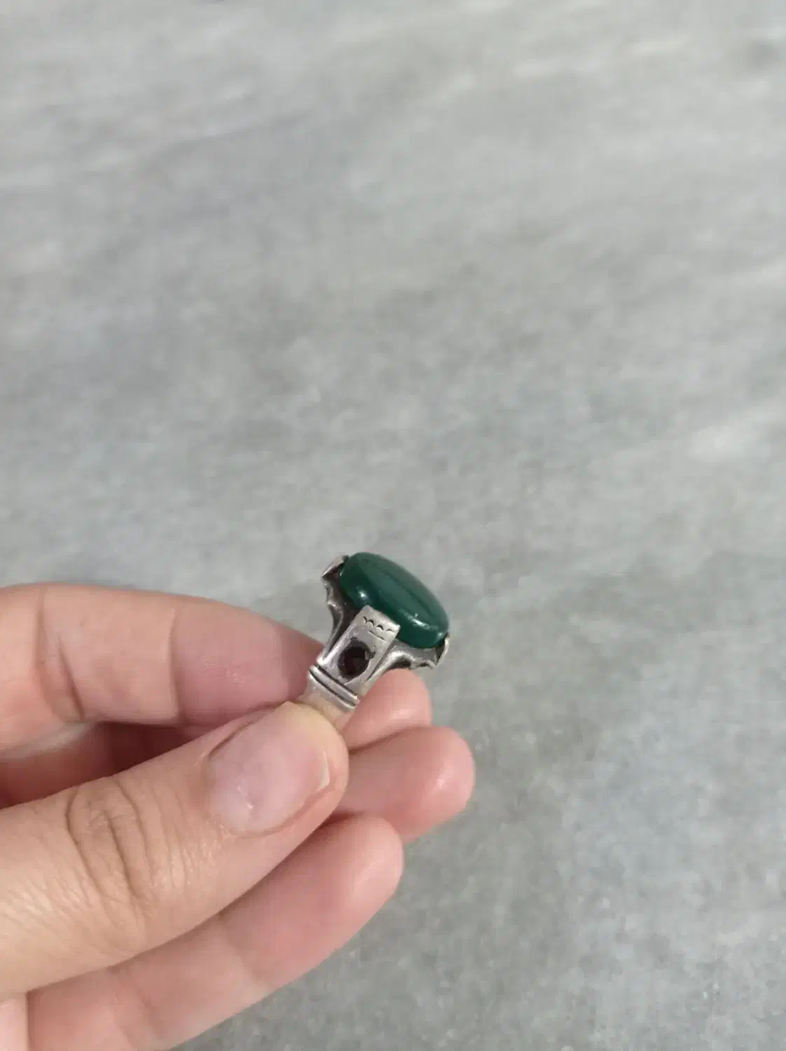 انگشتر نقره|کلکسیون اشیاء عتیقه|اقبالیه, |دیوار