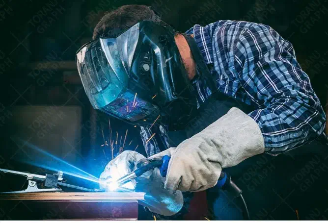 سیم کشی و برق کاری  ساختمان|خدمات پیشه و مهارت|بوشهر, |دیوار