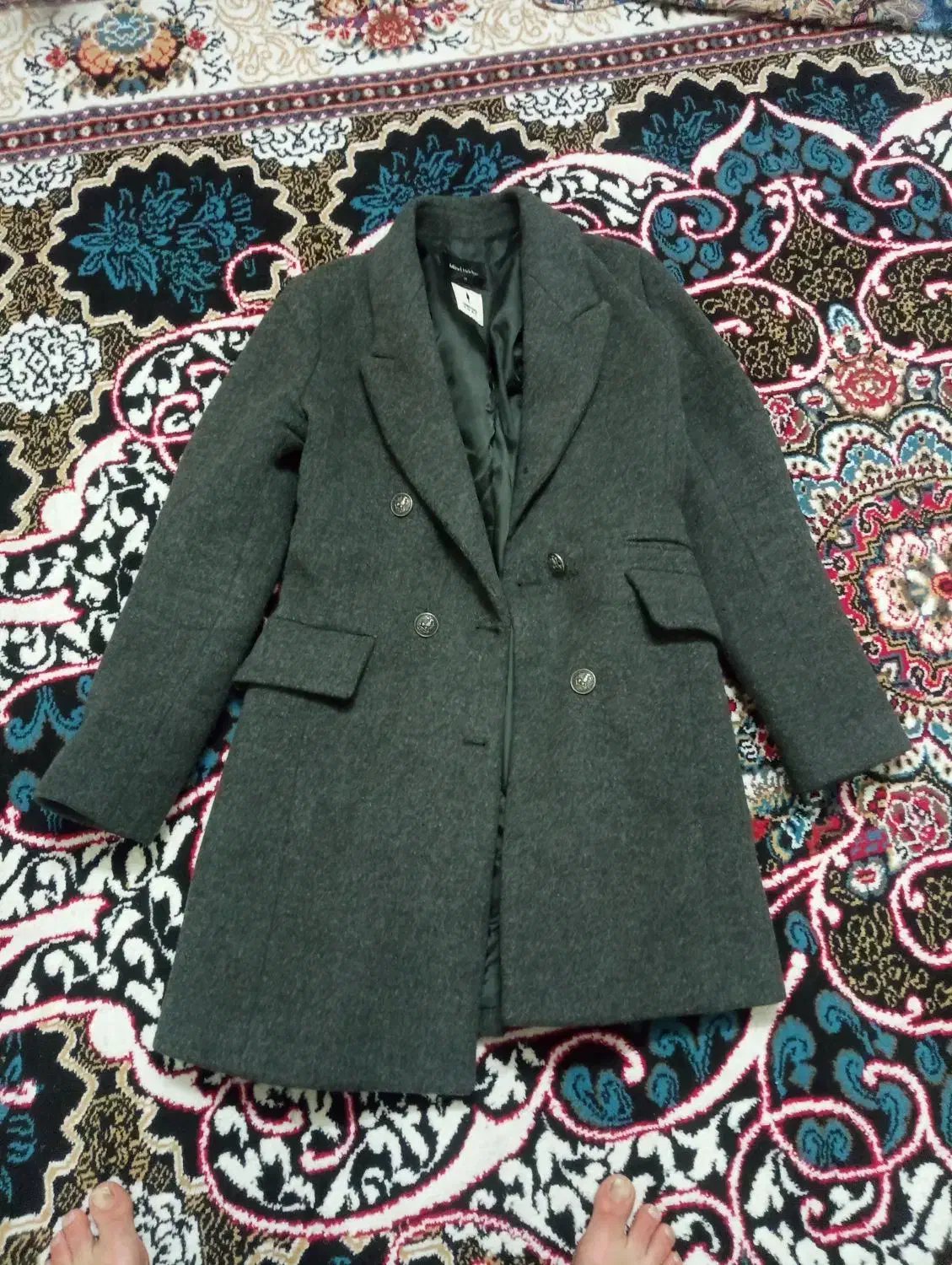 یگ عددپالتو شیک|لباس|قائم‌شهر, |دیوار