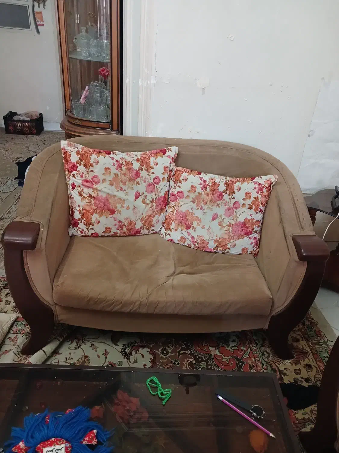 یک دست مبل 9 نفره با میز|مبلمان خانگی و میز عسلی|تهران, تهران‌نو|دیوار