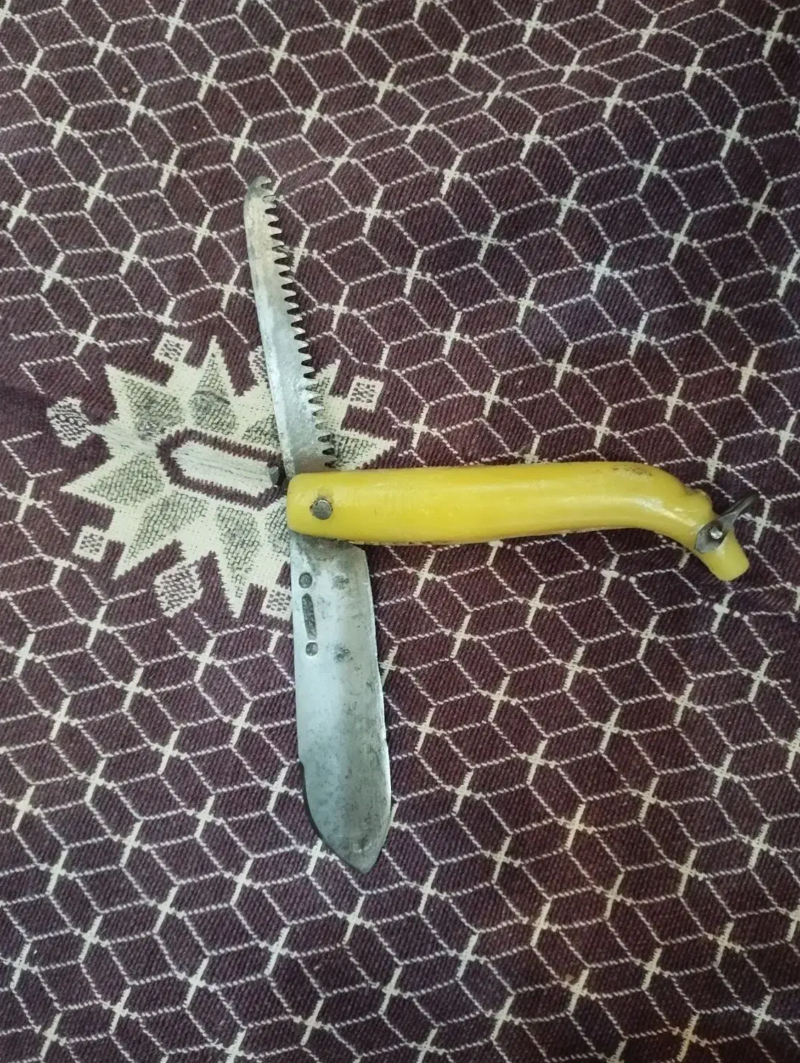 چاقو|کلکسیون اشیاء عتیقه|لنجان, |دیوار