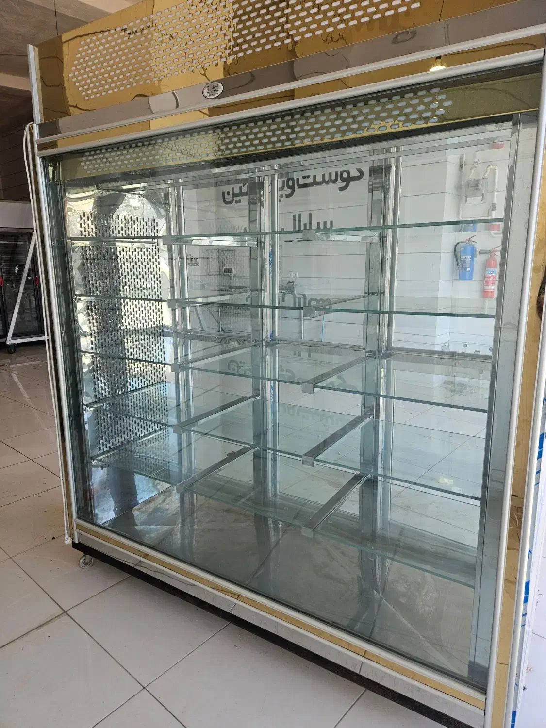 یخچال ایستاده ویترینی شش درب|فروشگاه و مغازه|سنندج, |دیوار