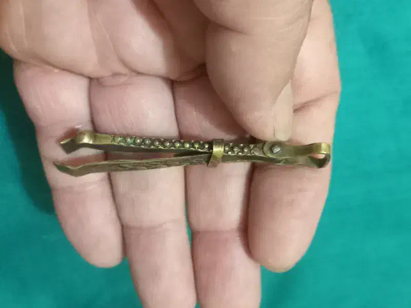 موچین قدیمی کلکسیونی|کلکسیون اشیاء عتیقه|الیگودرز, |دیوار