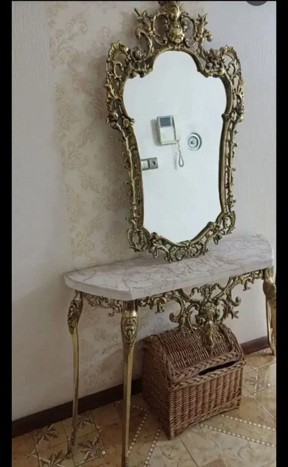 خرید فروش آینه شمعدان ساعت ایستاده|بوفه، ویترین، کنسول|مشهد, نوید|دیوار