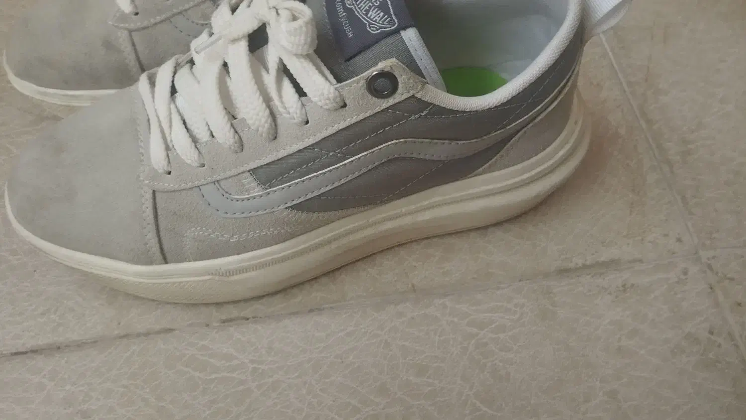 یه جفت کتونی شماره 43|کیف، کفش، کمربند|خرمآباد, |دیوار