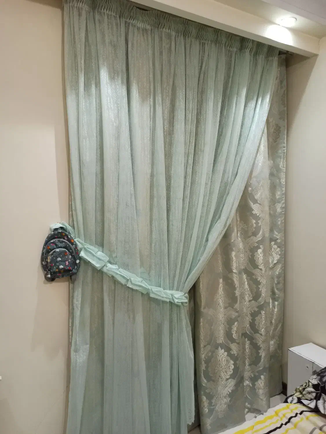 پرده|پرده، رانر، رومیزی|تهران, قیام|دیوار