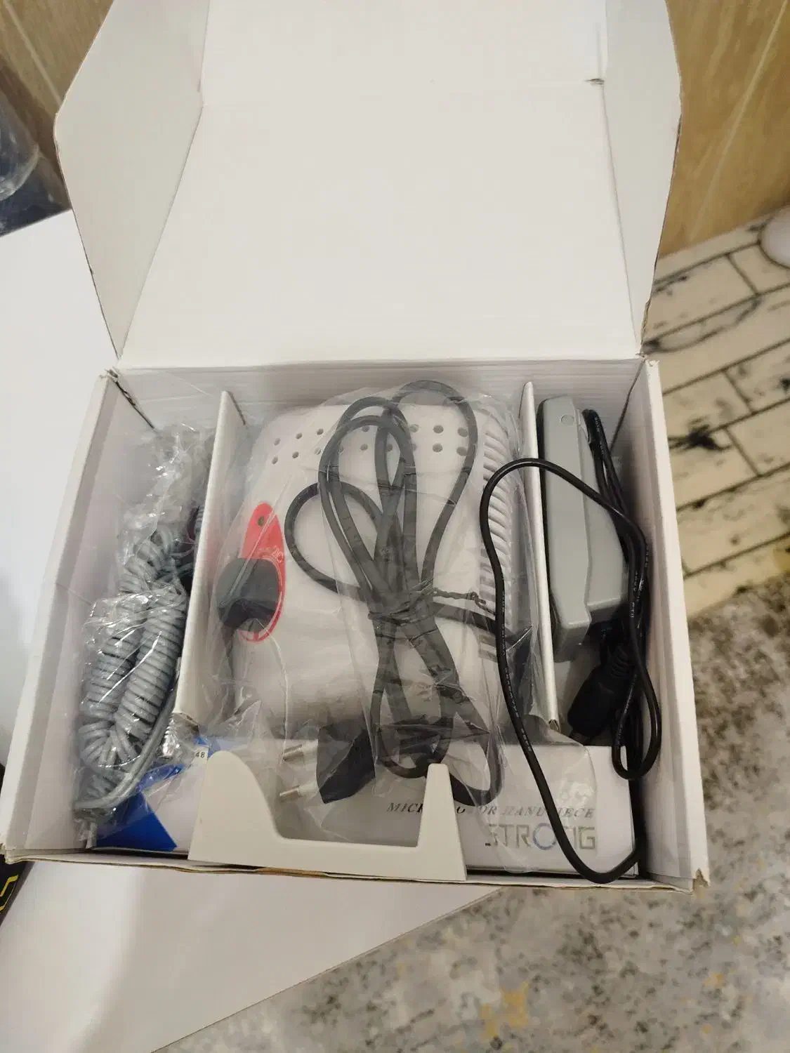 وسایل کاشت ناخن نو|آرایشگاه و سالنهای زیبایی|فسا, |دیوار