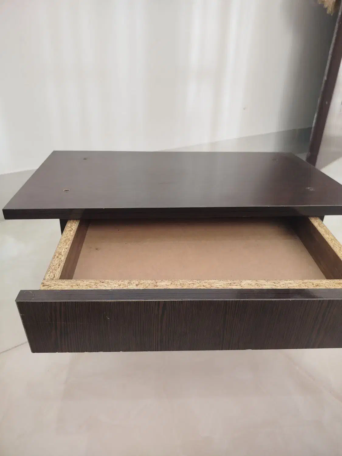 میز چوبی|میز تحریر و کامپیوتر|نیشابور, بزرگمهر|دیوار