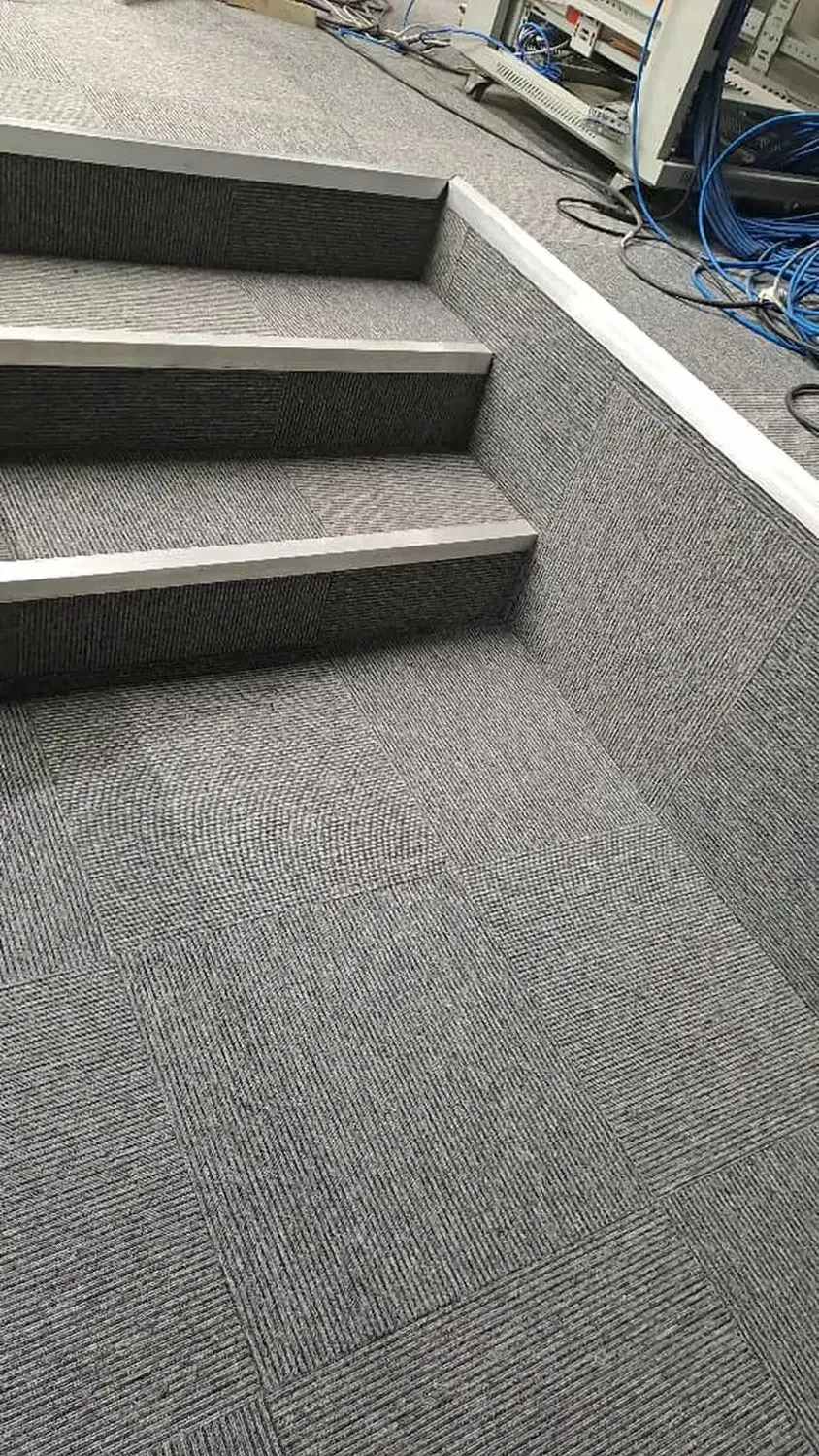 فروش ونصب موکت تایل اداری آرتا،ظریف انتی استاتیک|موکت|تهران, نیلوفر|دیوار