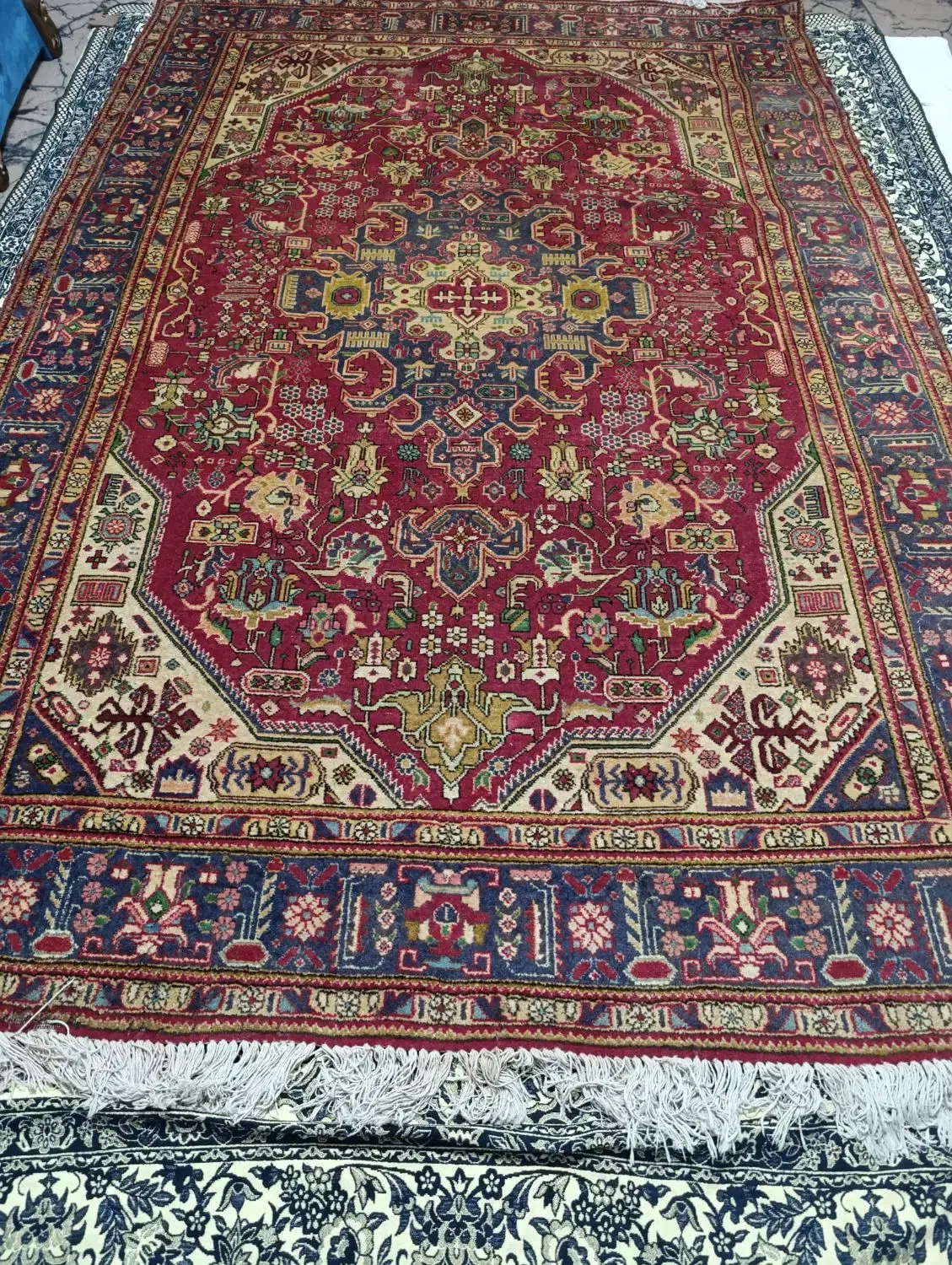 فرش دستباف ۶ متری|فرش|پره‌سر, |دیوار