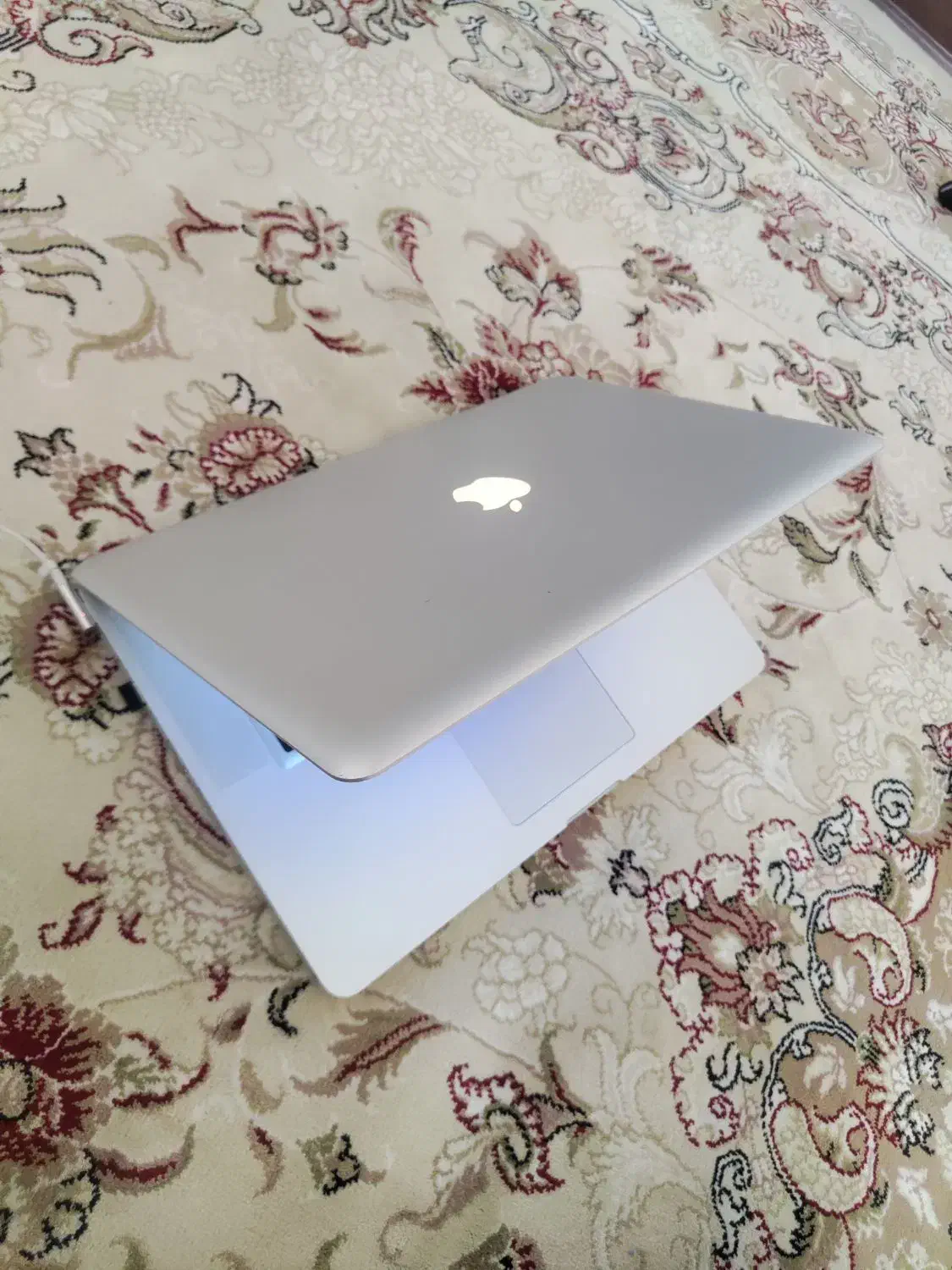 مک بوک پرو|رایانه همراه|شاهین‌شهر, شهرک ردانی پور|دیوار