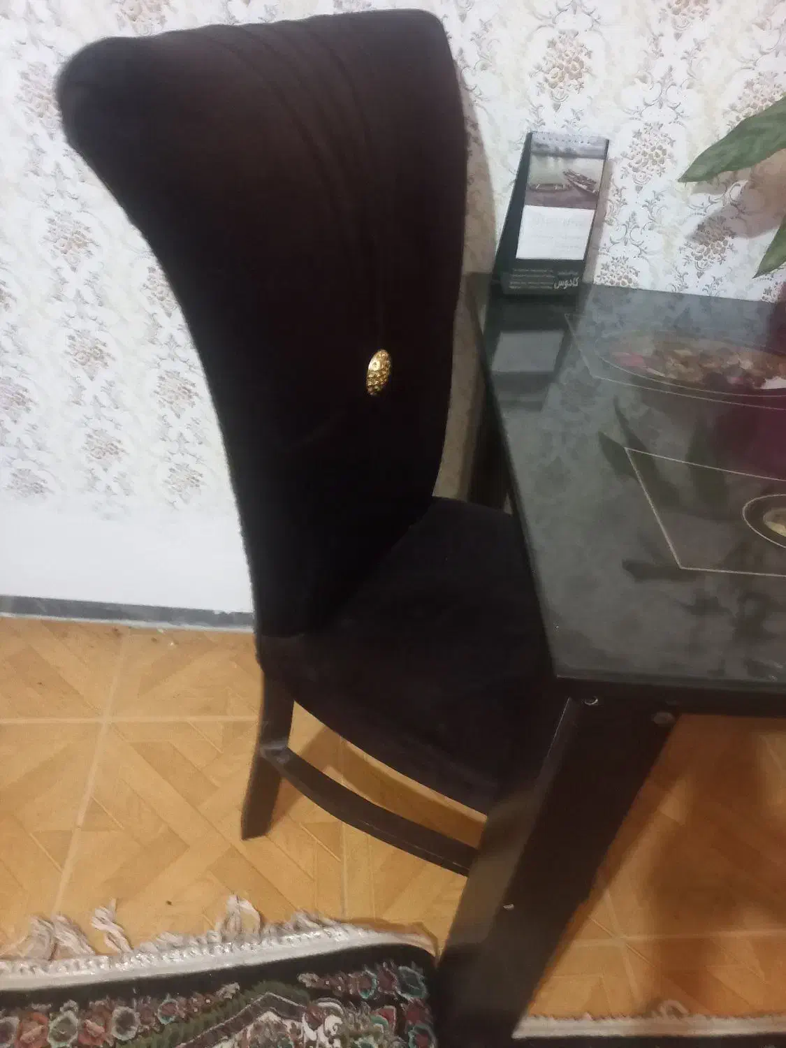 میز نهار خوری|میز و صندلی غذاخوری|رشت, کوی حسینی|دیوار