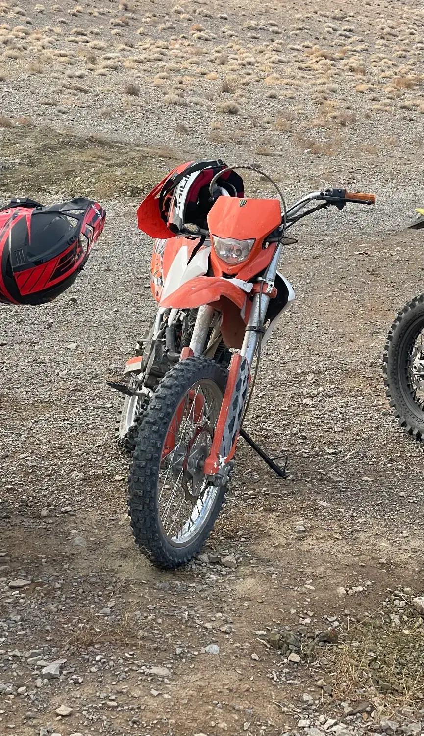 تریل ۲۵۰|موتورسیکلت|شهرضا, |دیوار