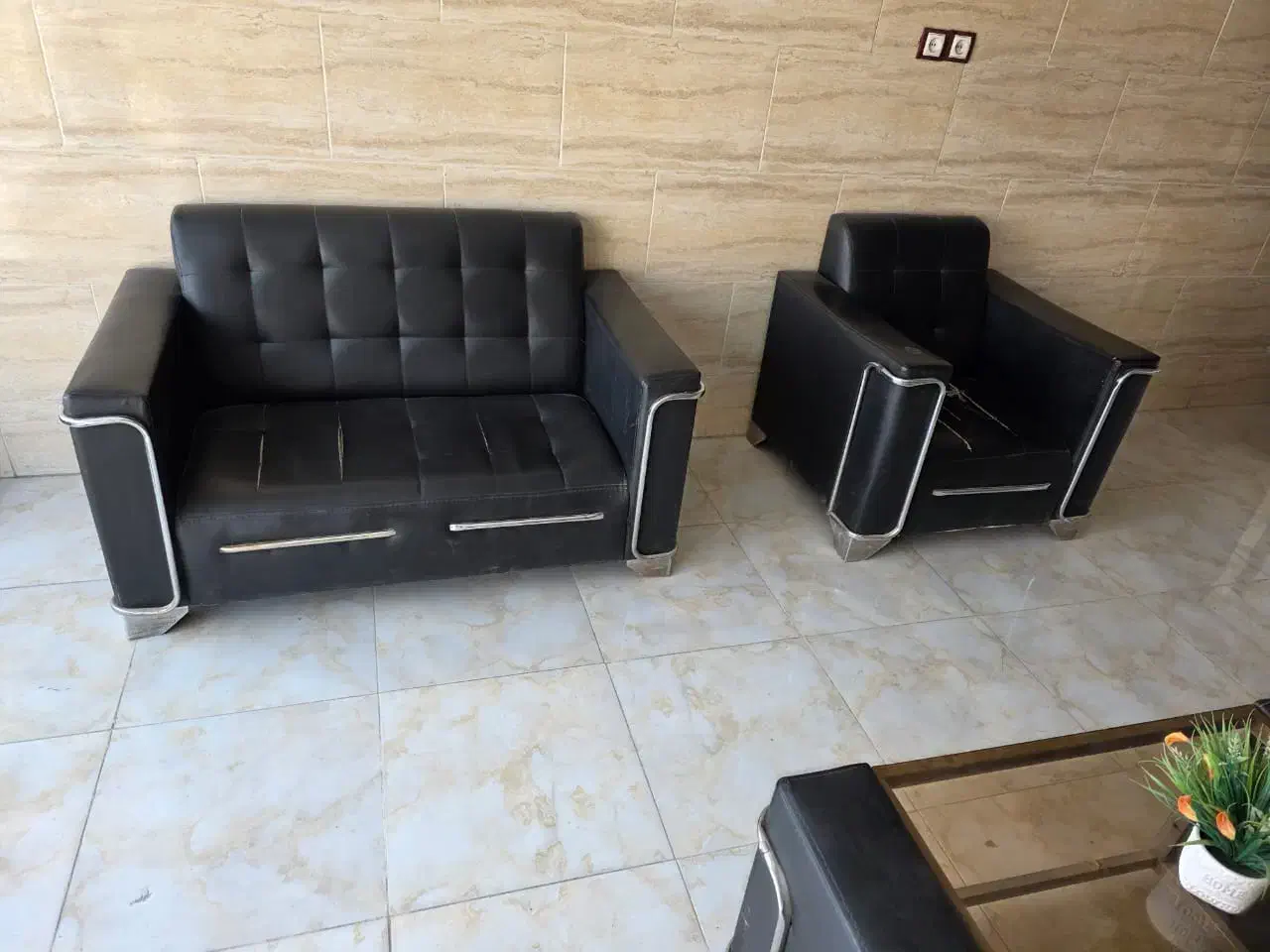 مبل چرم اداری ۶ نفره با میز وسط|مبلمان اداری|آبادان, |دیوار