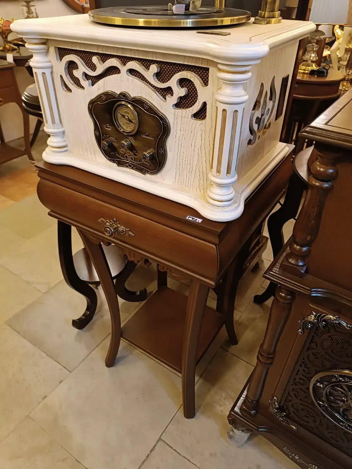 گرامافون والتر|صنایع دستی و سایر لوازم تزئینی|رشت, فلسطین|دیوار