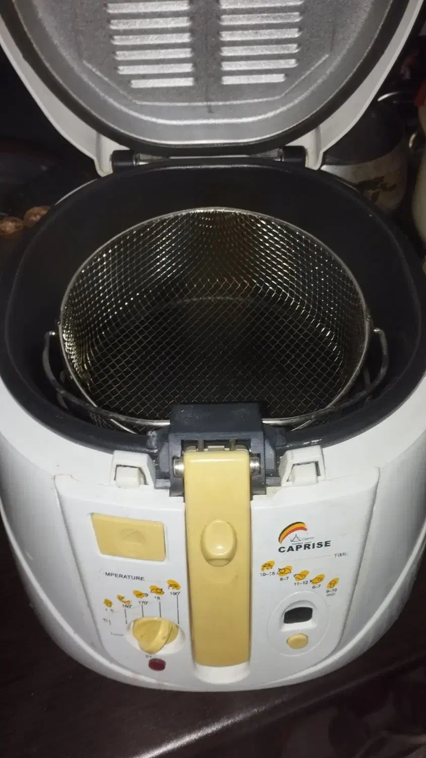 سرخ کن|کافی‌شاپ و رستوران|بندر انزلی, جهانگانی|دیوار