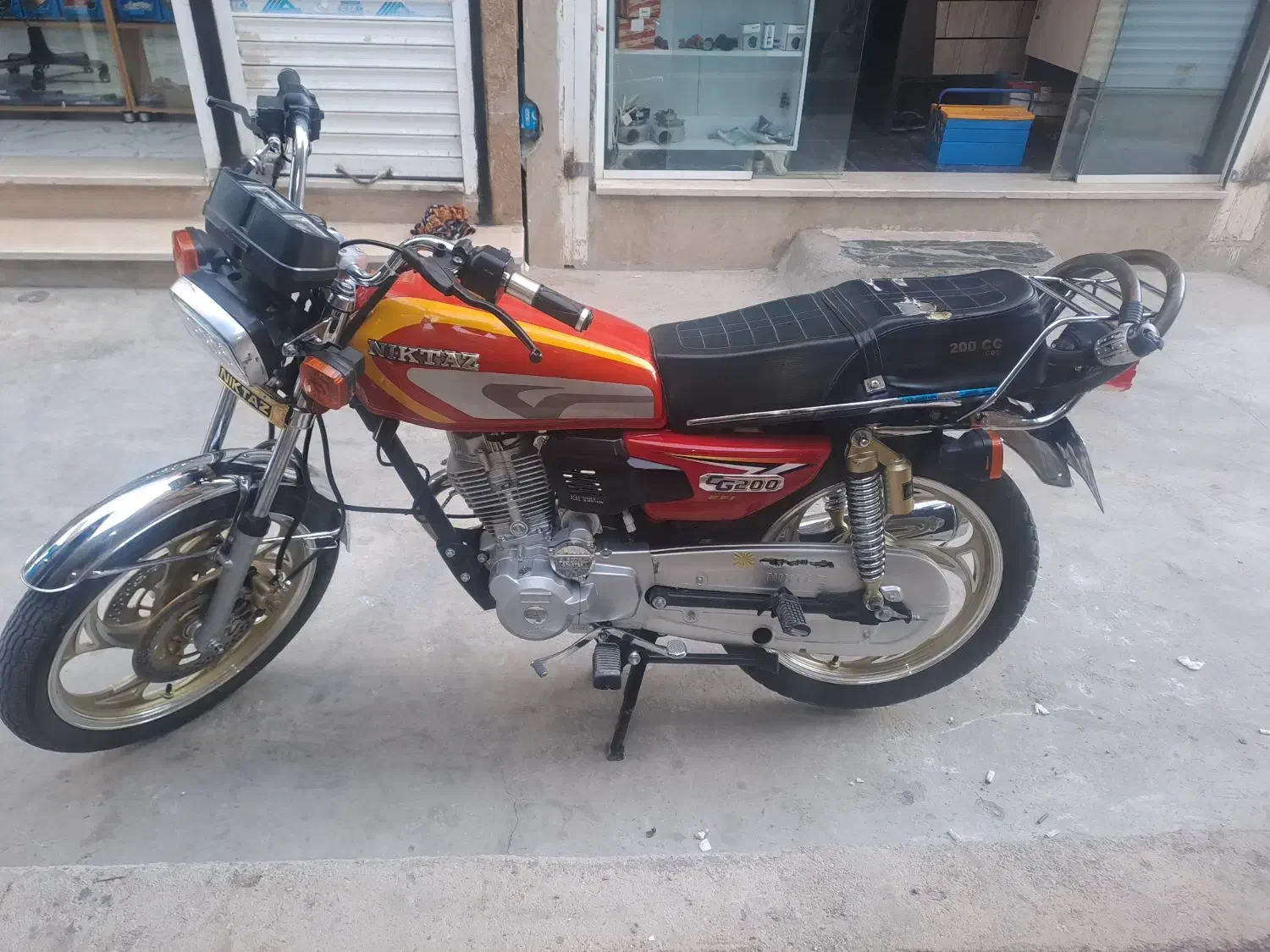موتور ۲۵۰نیک تاز|موتورسیکلت|پرند, فاز ۶|دیوار