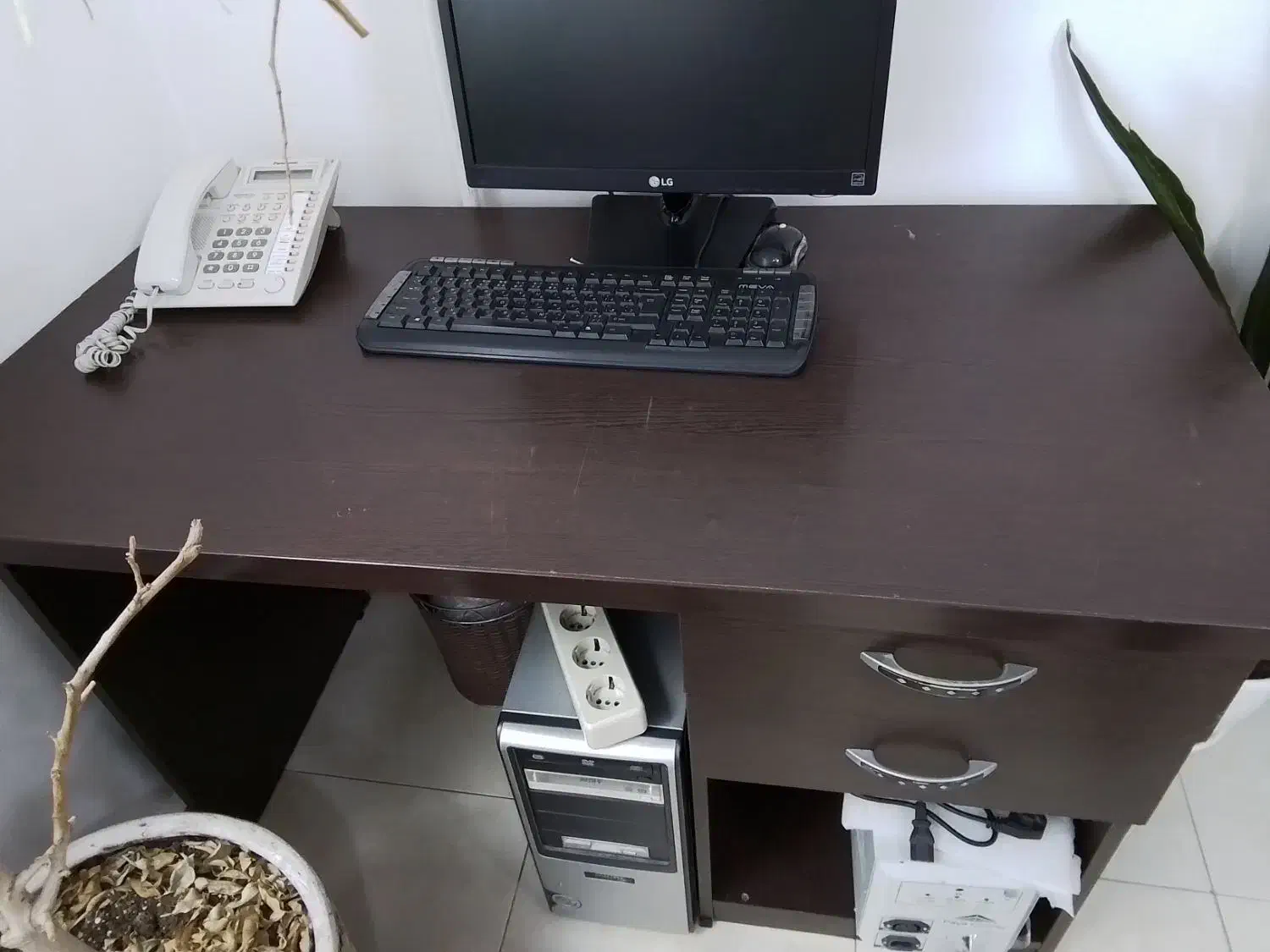 میز کامپیوتر و کار|دفتر کار|لاهیجان, قیام|دیوار