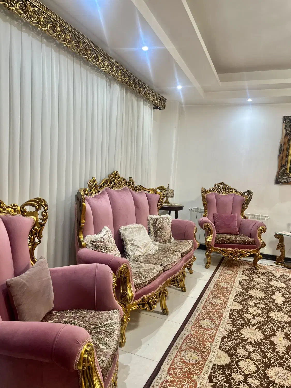 مبل سلطنتی و فرش فرهی|مبلمان خانگی و میز عسلی|ساری, |دیوار