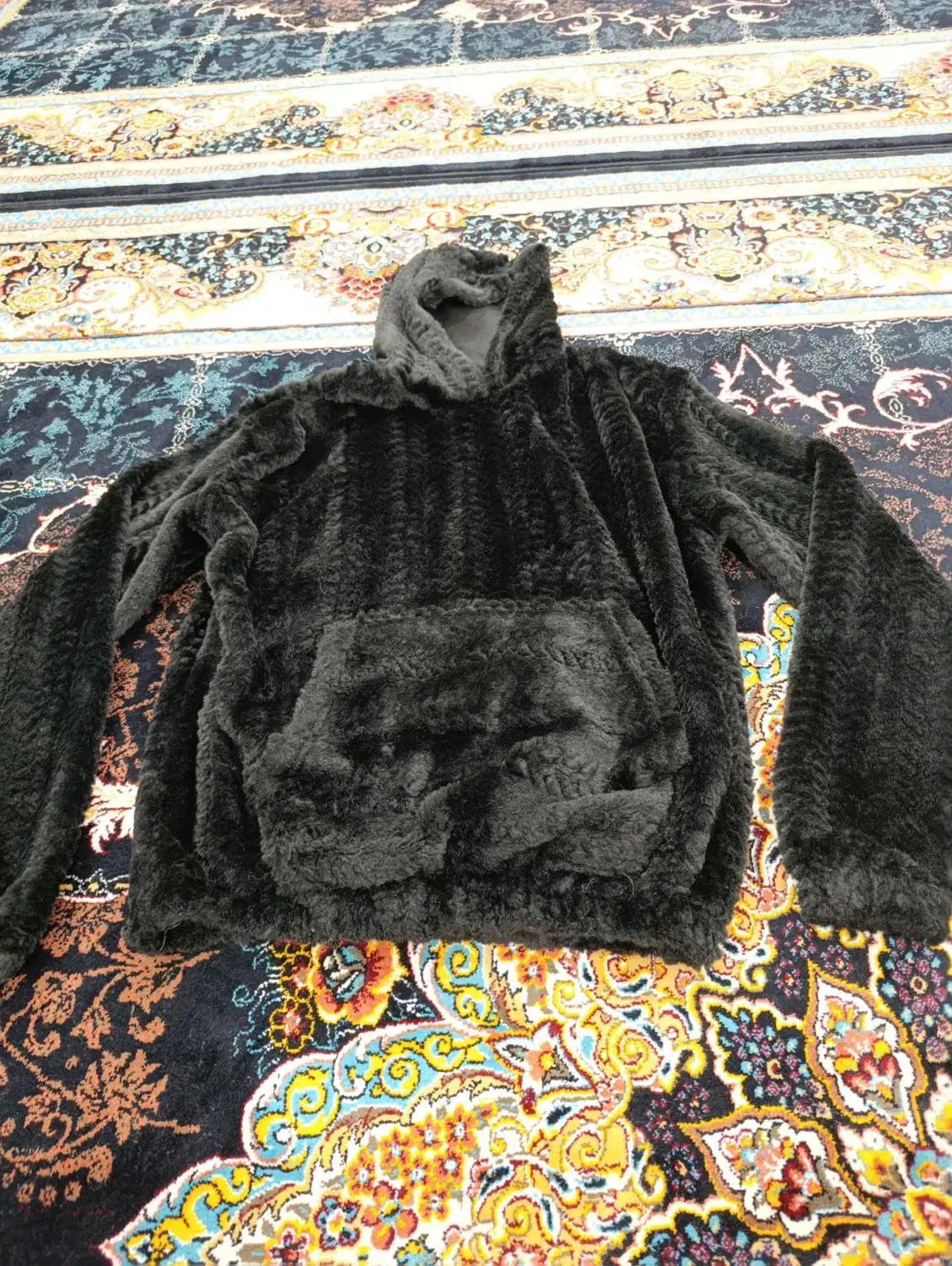 تدی مخمل|لباس|سبزوار, شرق کال میانی|دیوار