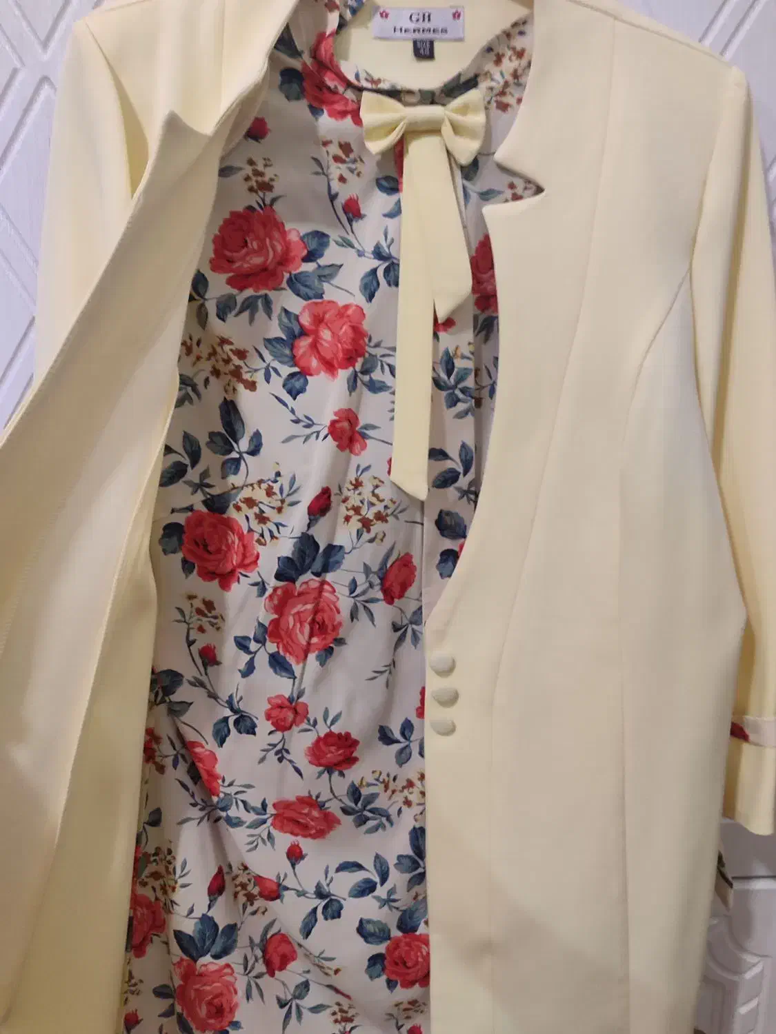 کت تک|لباس|قم, نیروگاه|دیوار