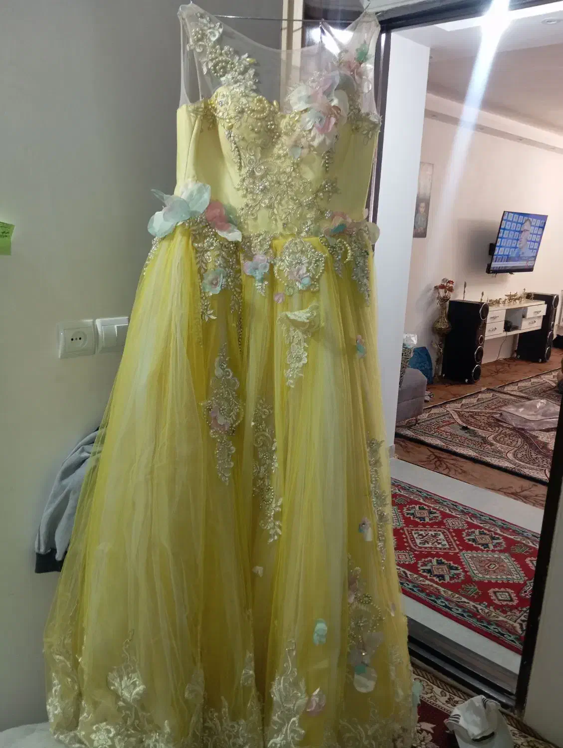 لباس عروس و لباس خوشگل آستین دار|لباس|تبریز, |دیوار