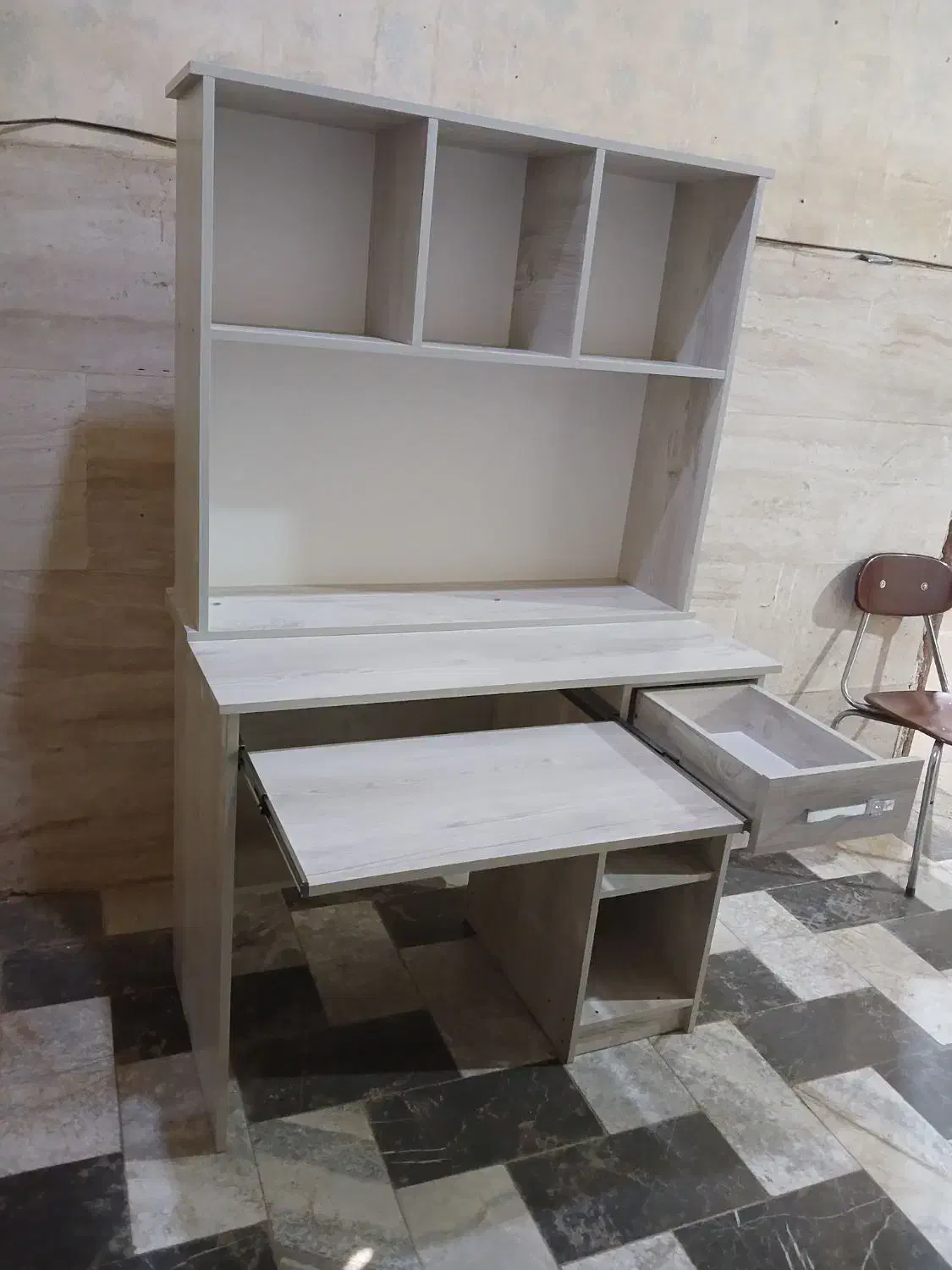 میز کامپیوتر|میز تحریر و کامپیوتر|قرچک, زیبا شهر|دیوار