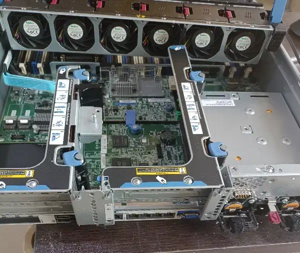 server HP dl360 G9 used سرور|مودم و تجهیزات شبکه|تهران, میدان ولیعصر|دیوار