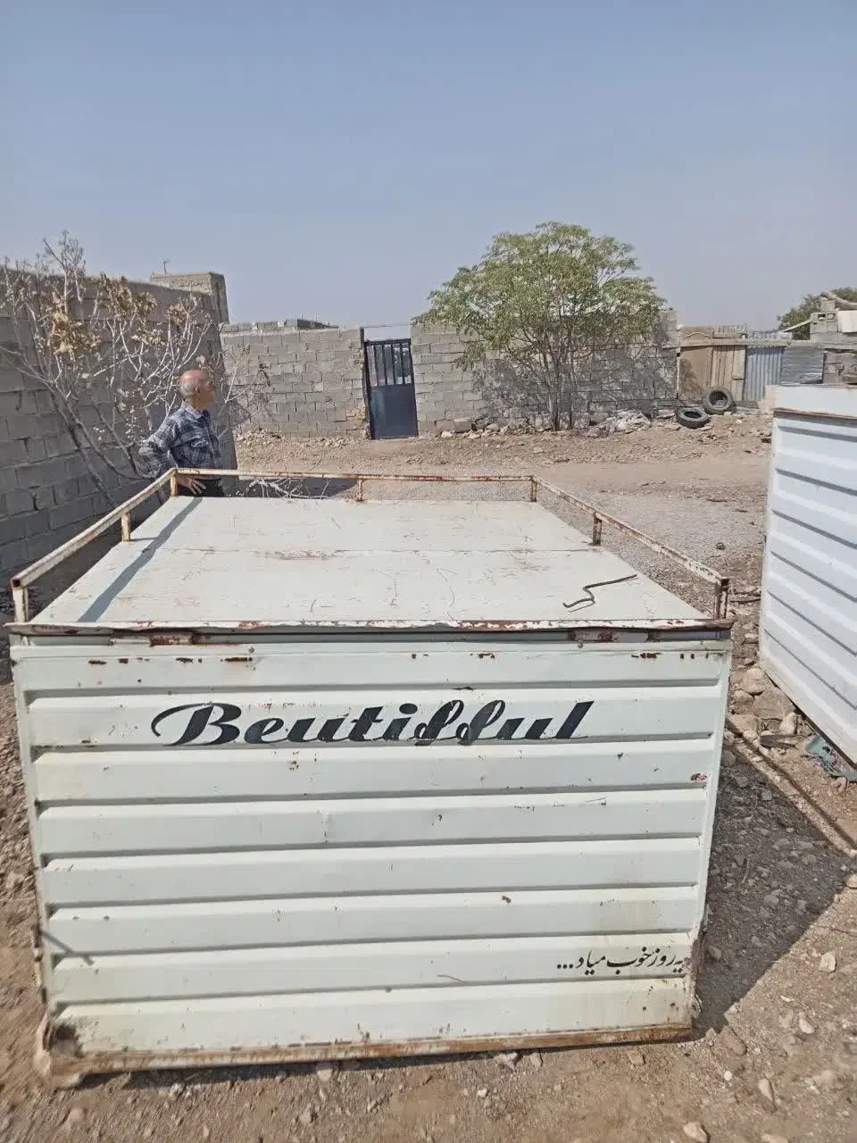 دو عدد اتاق وانت بار|قطعات یدکی و لوازم جانبی|نیریز, |دیوار